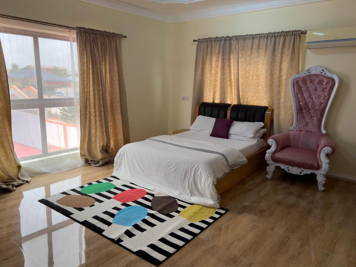 T'S Place Adenta المظهر الخارجي الصورة