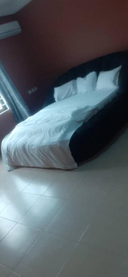 T'S Place Adenta المظهر الخارجي الصورة