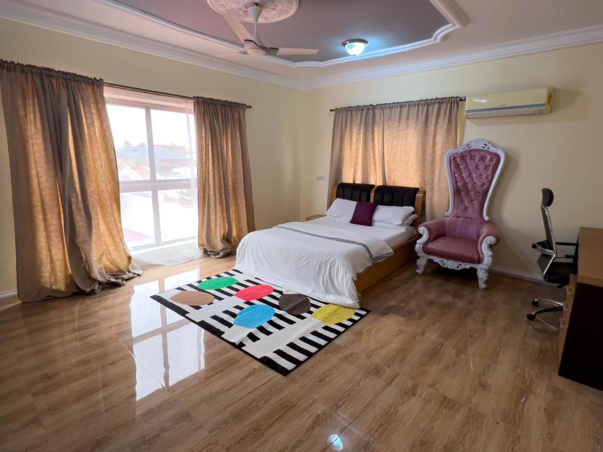 T'S Place Adenta المظهر الخارجي الصورة