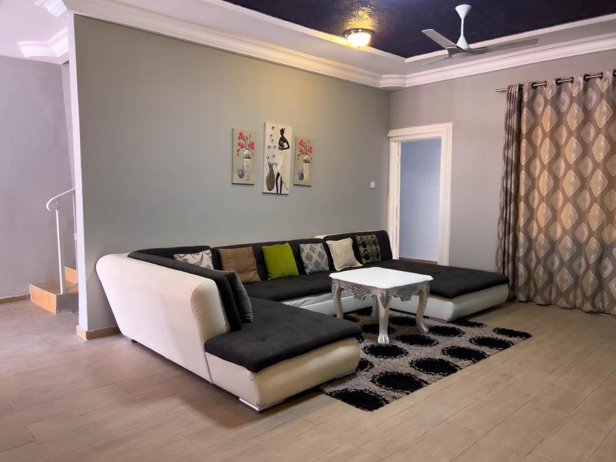T'S Place Adenta المظهر الخارجي الصورة
